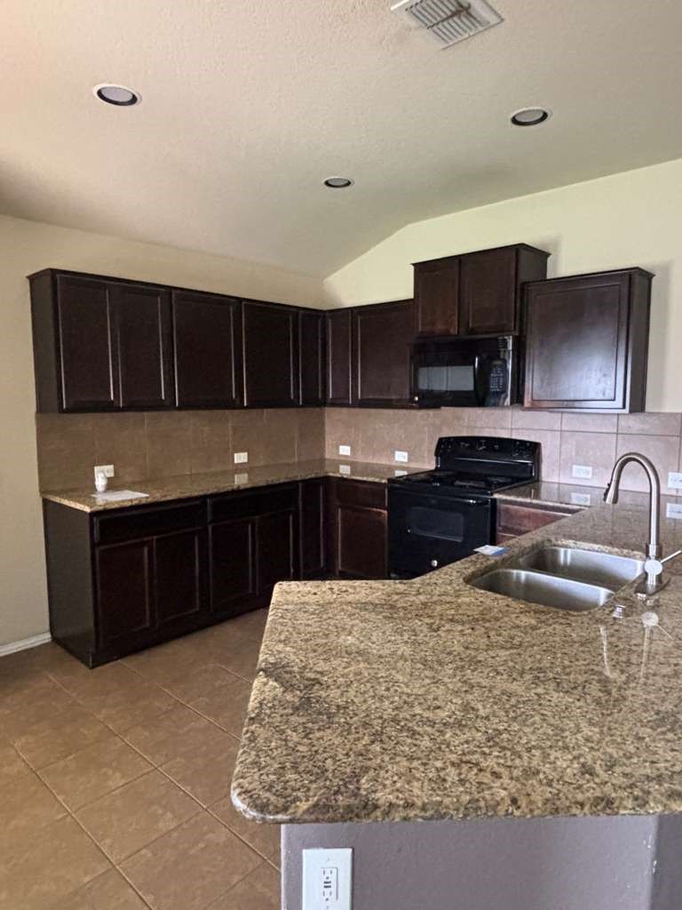11507 N Peak San Antonio TX 78245