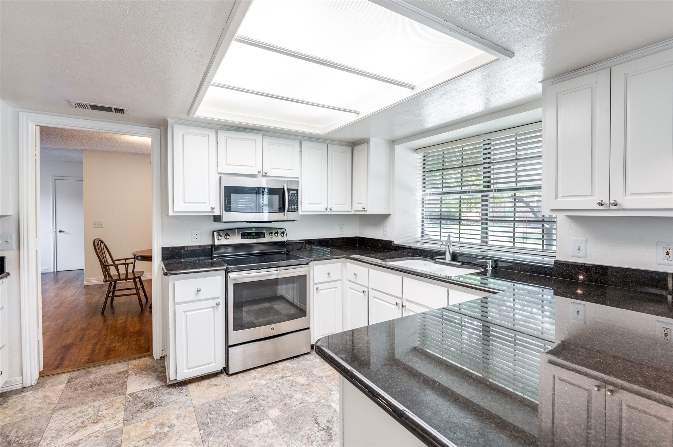 14813 Sopras Circle Addison TX 75001