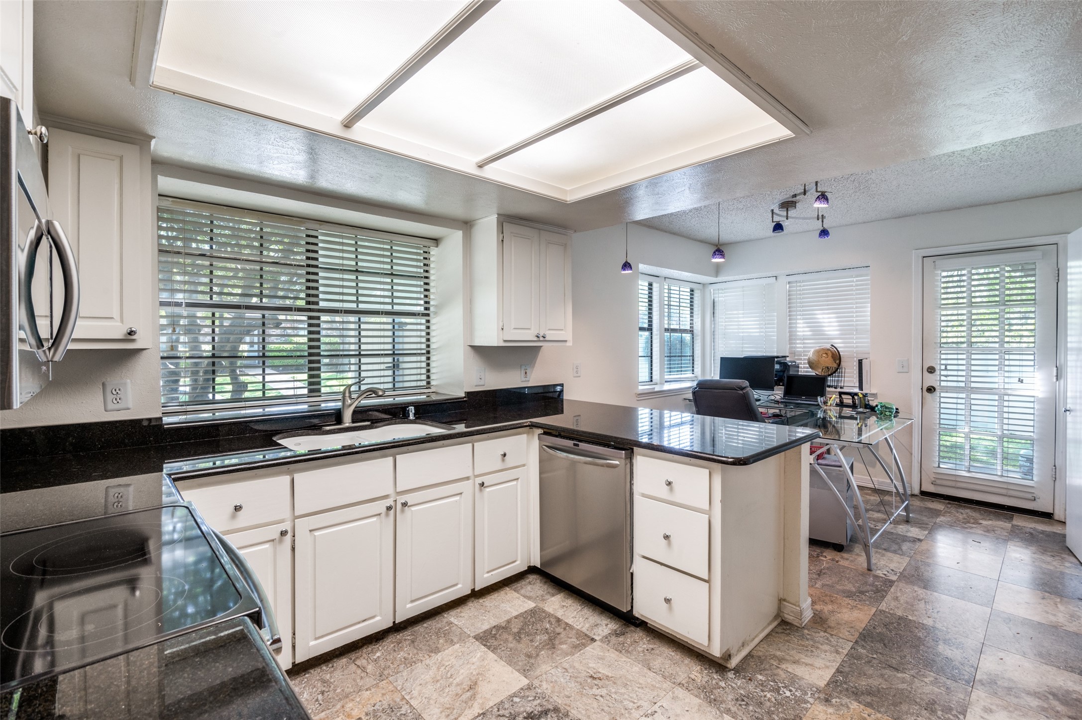 14813 Sopras Circle Addison TX 75001