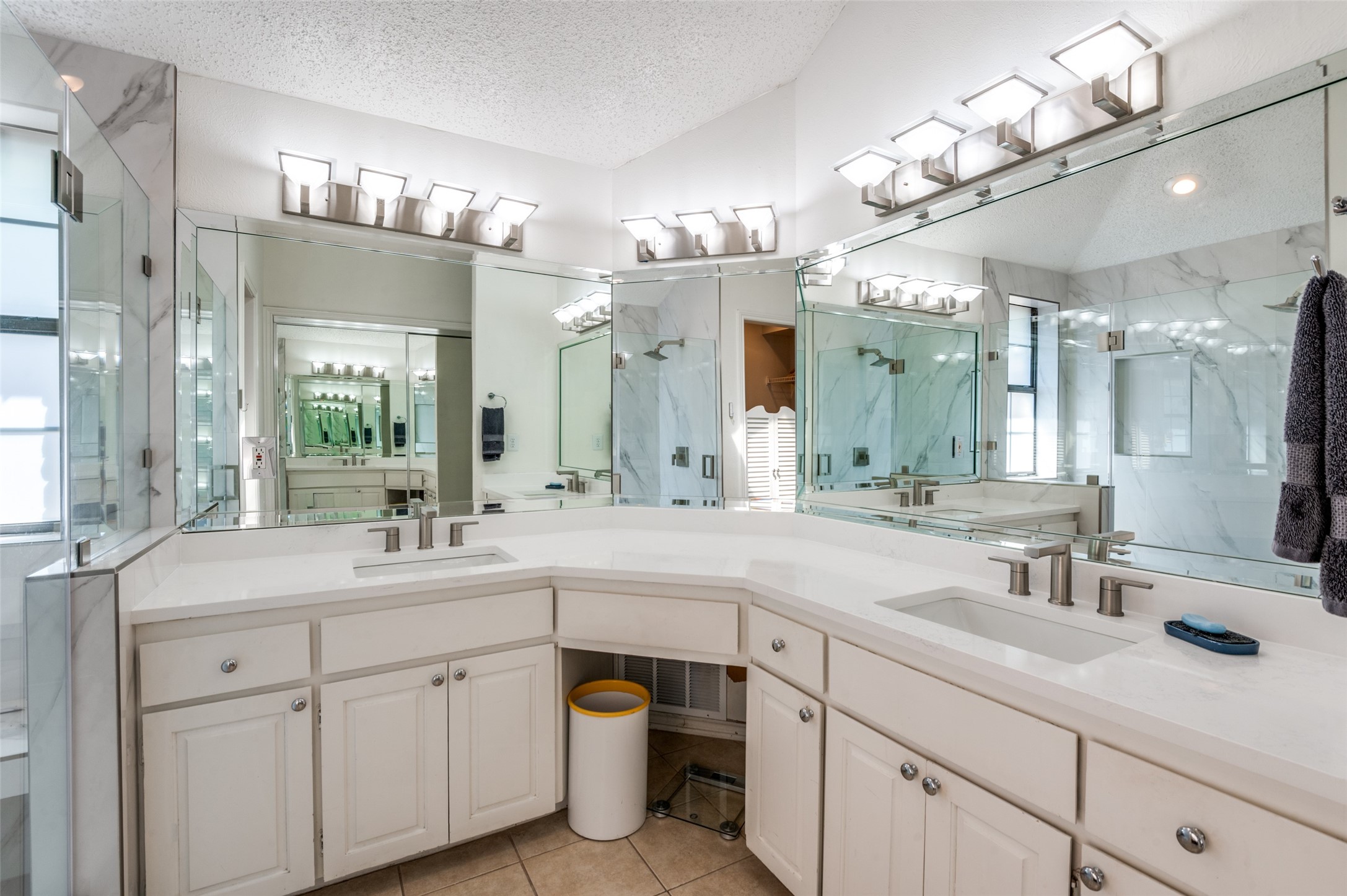 14813 Sopras Circle Addison TX 75001