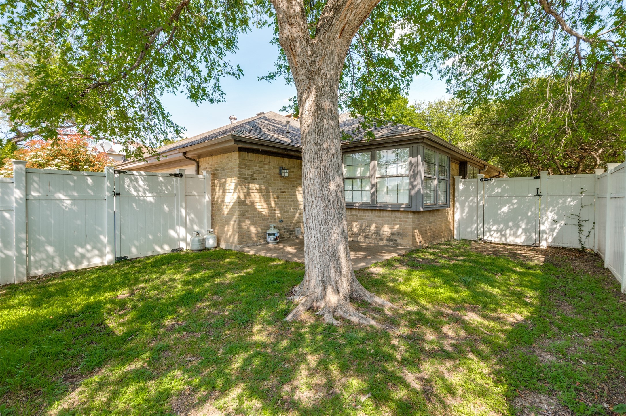 14813 Sopras Circle Addison TX 75001