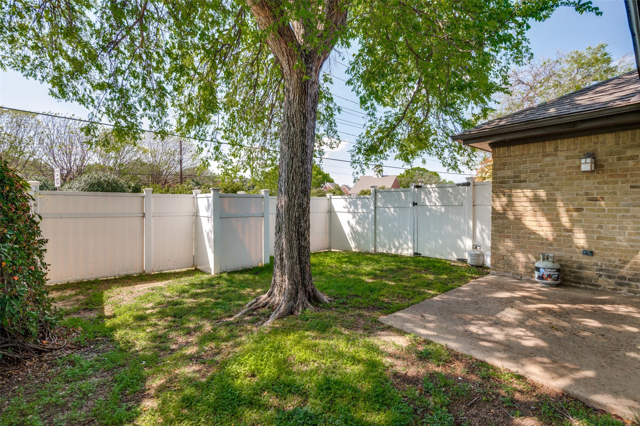 14813 Sopras Circle Addison TX 75001