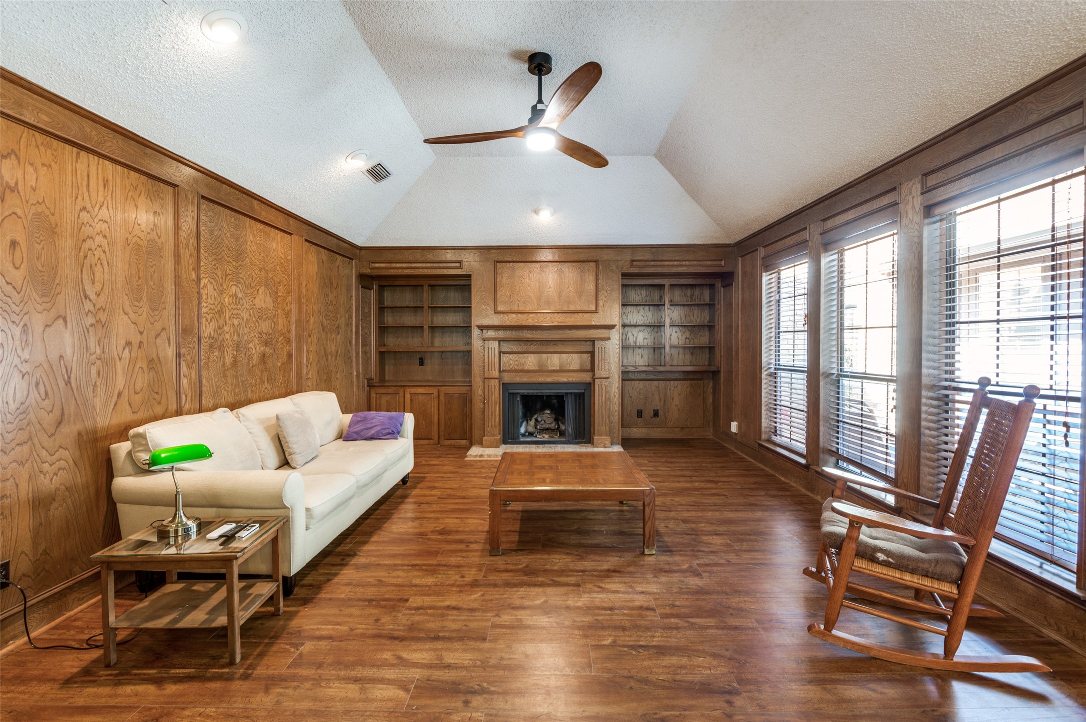 14813 Sopras Circle Addison TX 75001