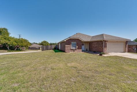 904 Beaver Creek Drive Burleson TX 76028