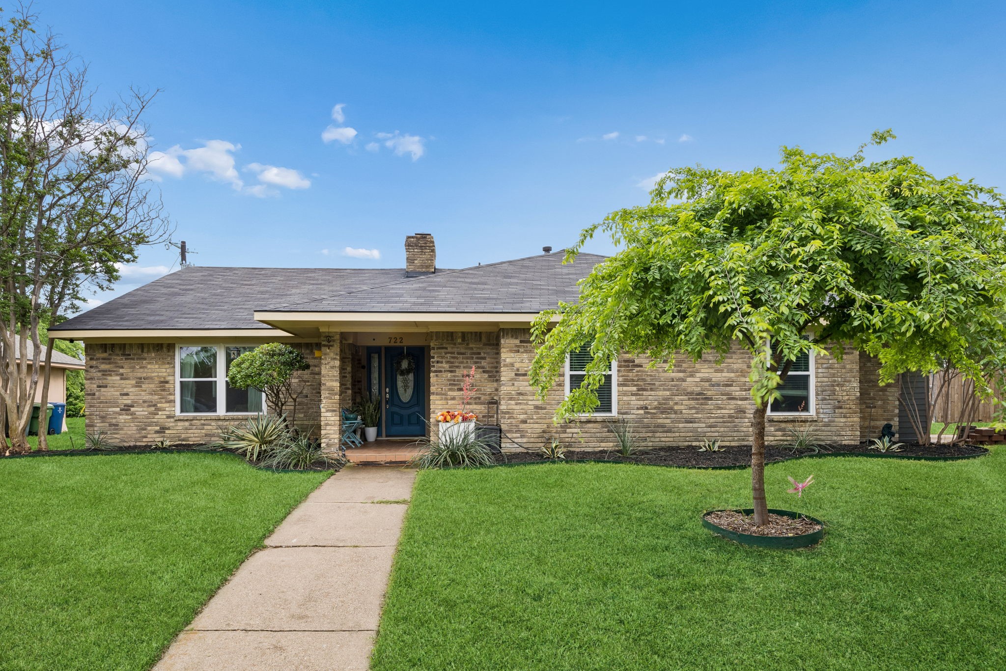 722 Royal Oaks Drive Garland TX 75040
