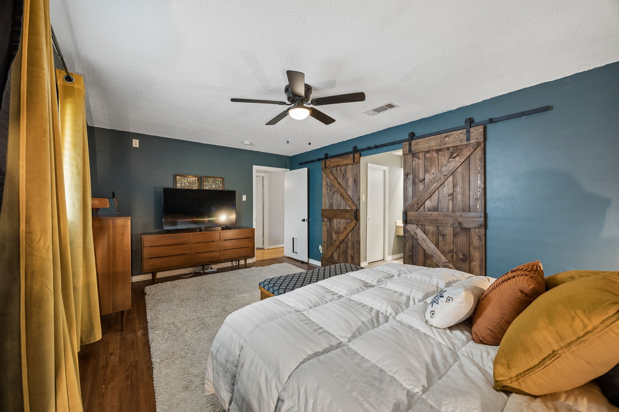 722 Royal Oaks Drive Garland TX 75040