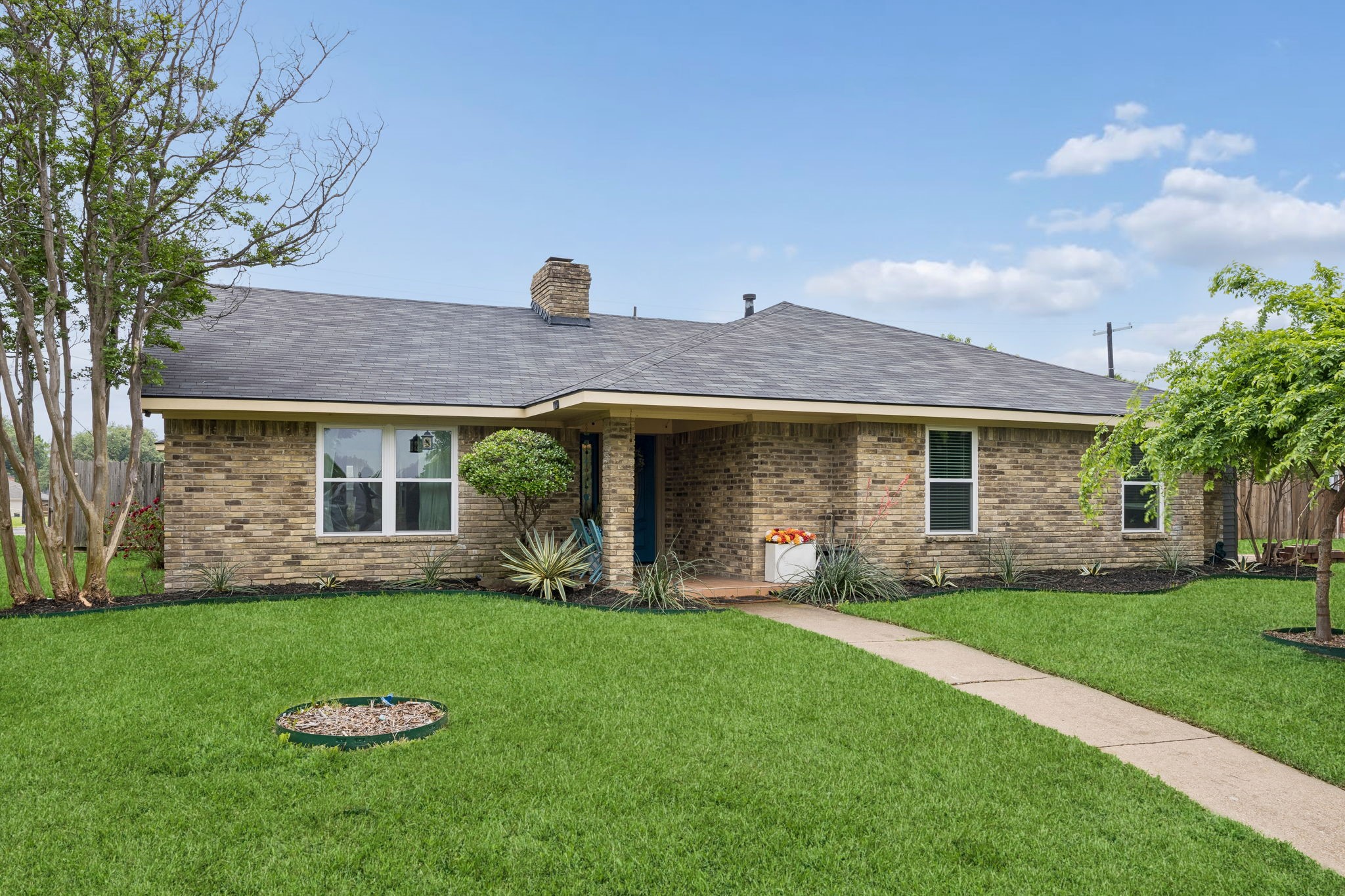 722 Royal Oaks Drive Garland TX 75040