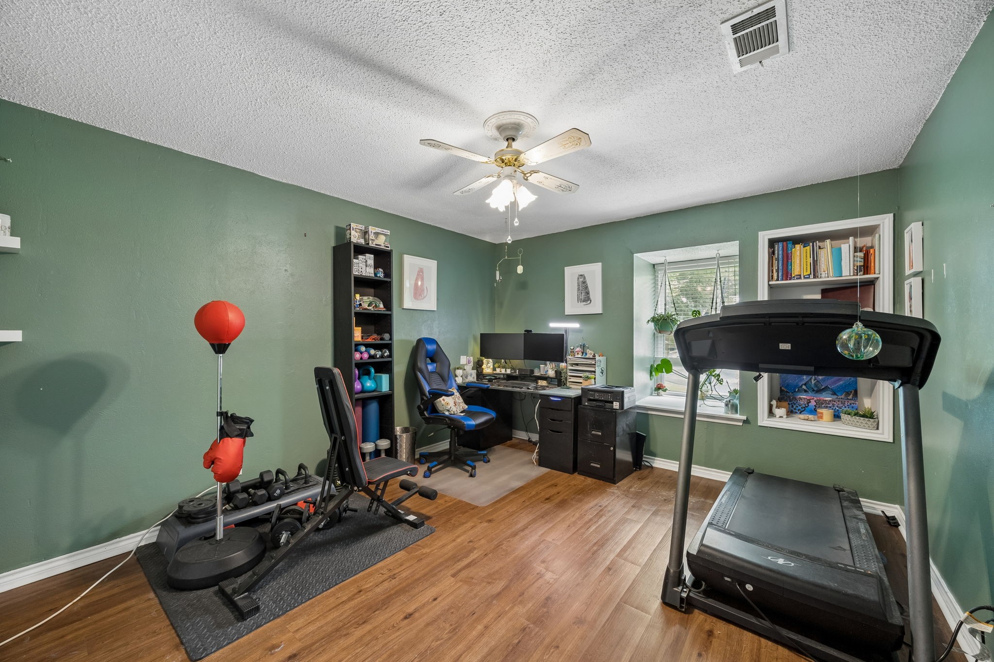 722 Royal Oaks Drive Garland TX 75040
