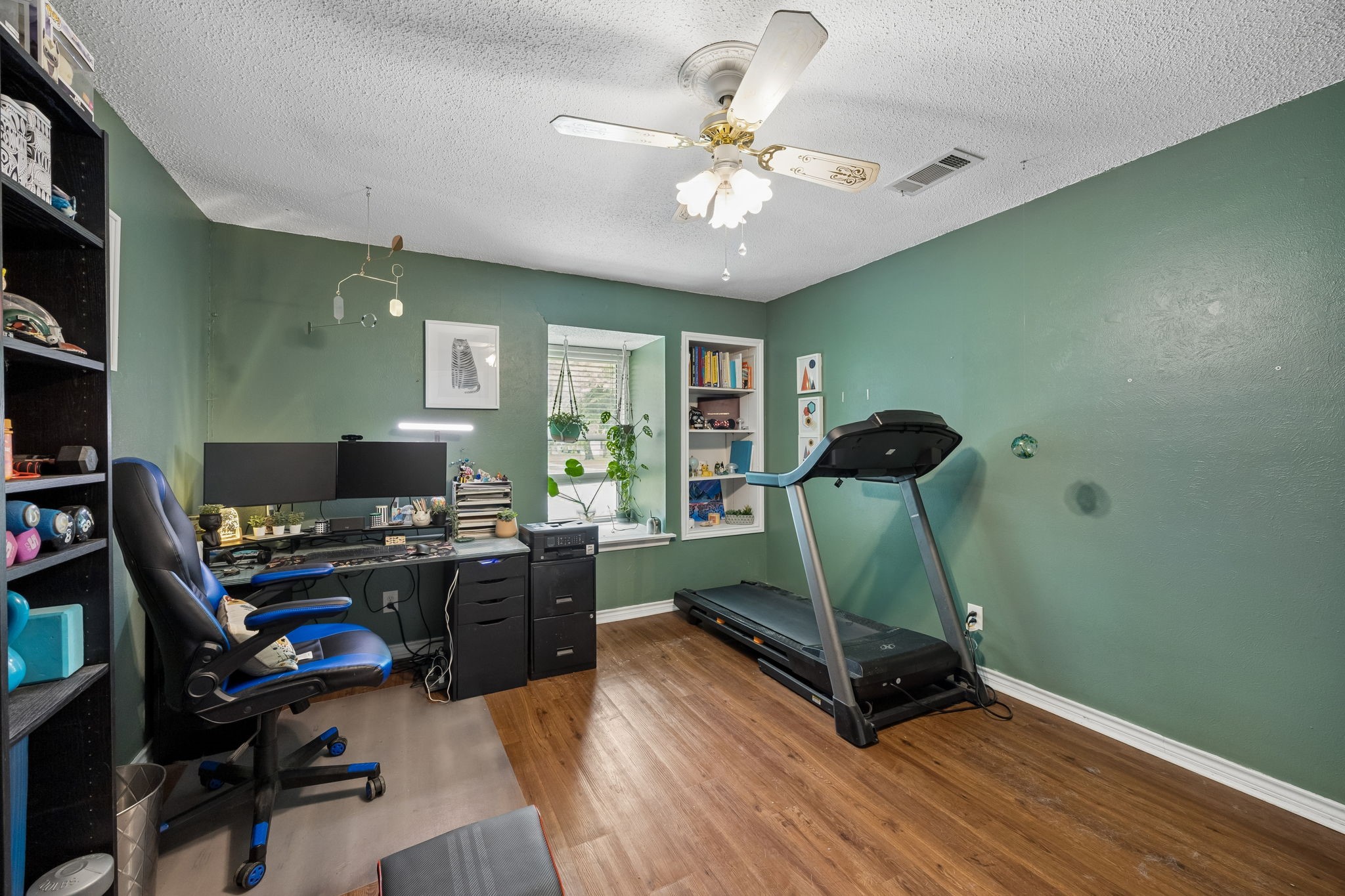 722 Royal Oaks Drive Garland TX 75040