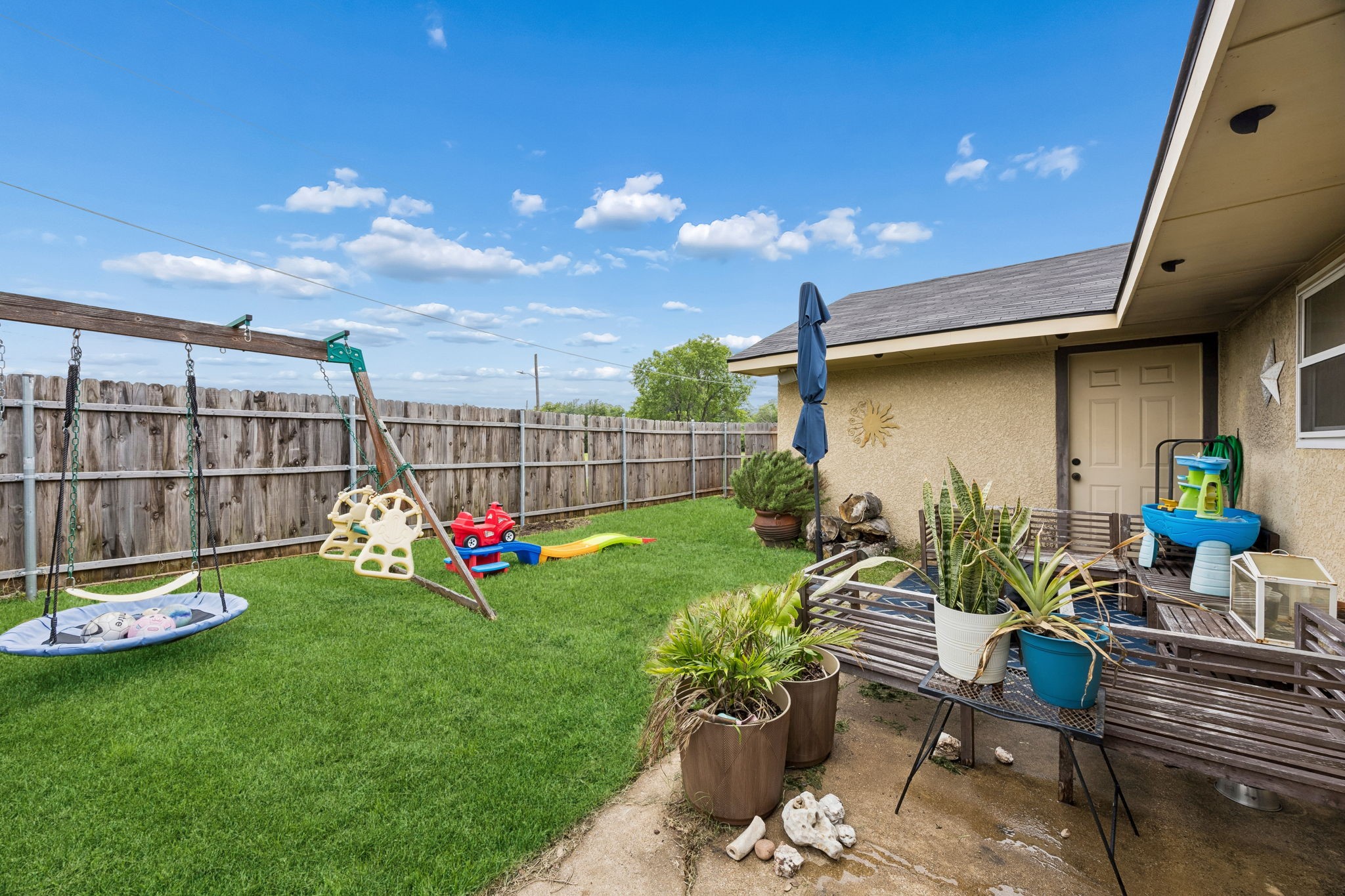722 Royal Oaks Drive Garland TX 75040