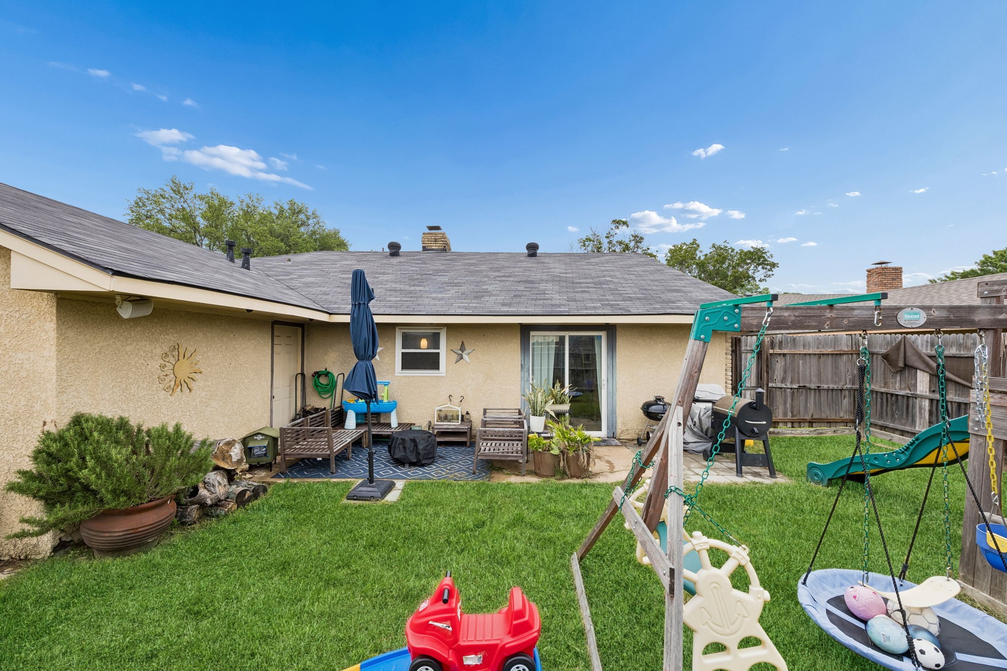 722 Royal Oaks Drive Garland TX 75040