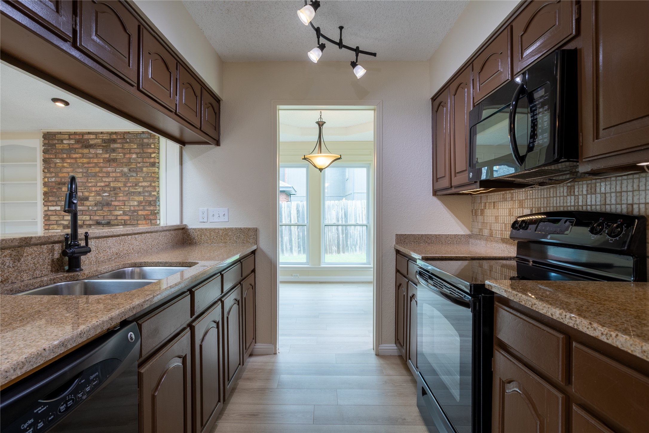 2708 Dali Drive Dallas TX 75287