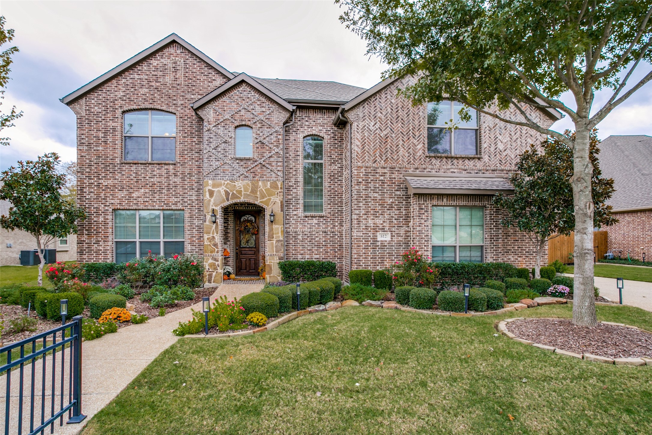 812 Silver Creek Drive Desoto TX 75115