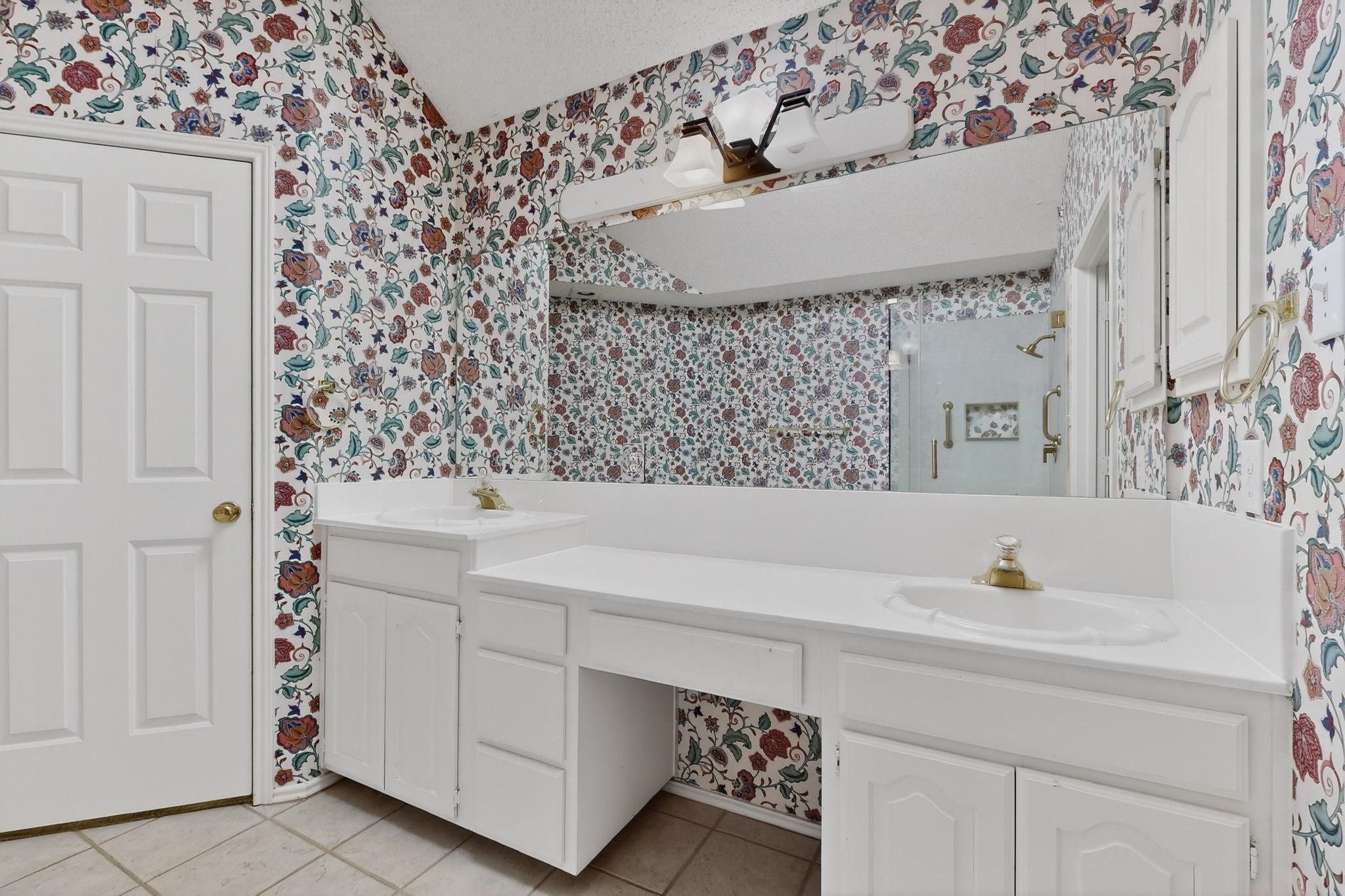 2086 Montclair Lane Lewisville TX 75067