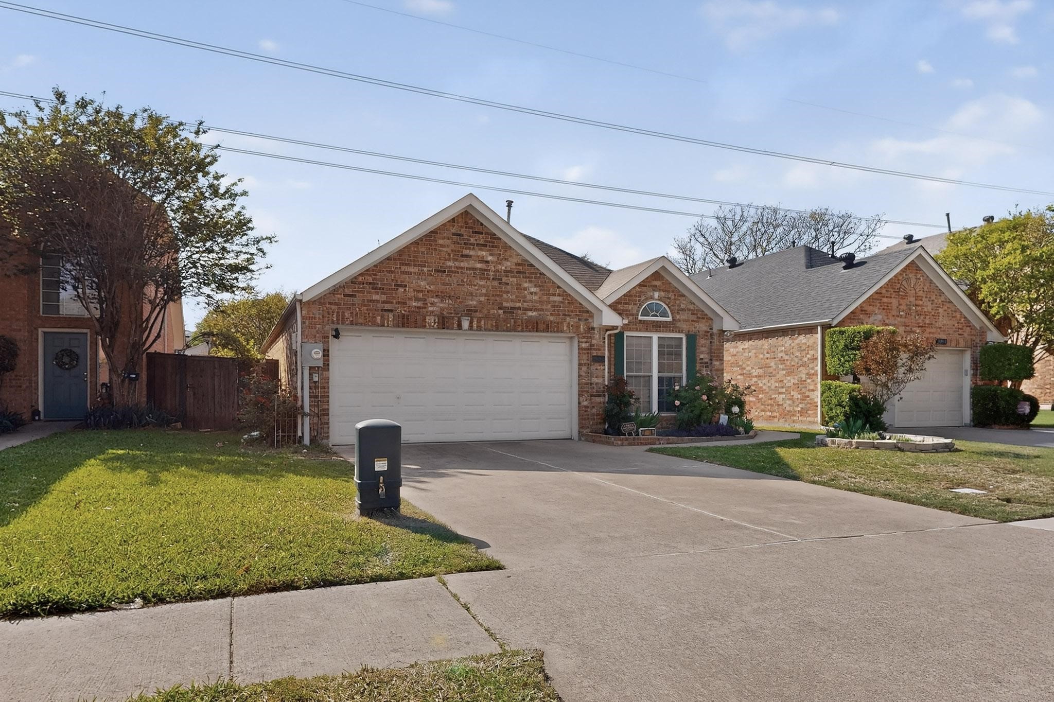 2086 Montclair Lane Lewisville TX 75067