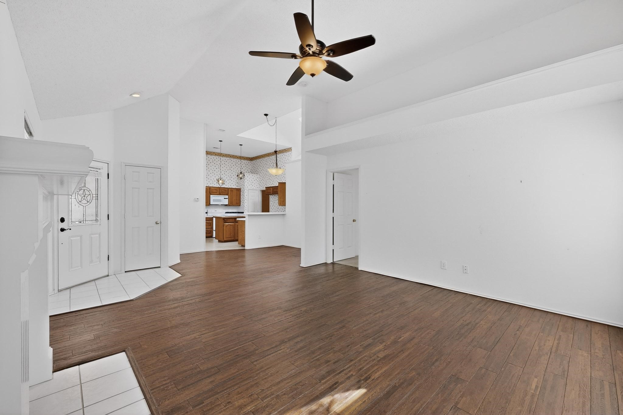 2086 Montclair Lane Lewisville TX 75067