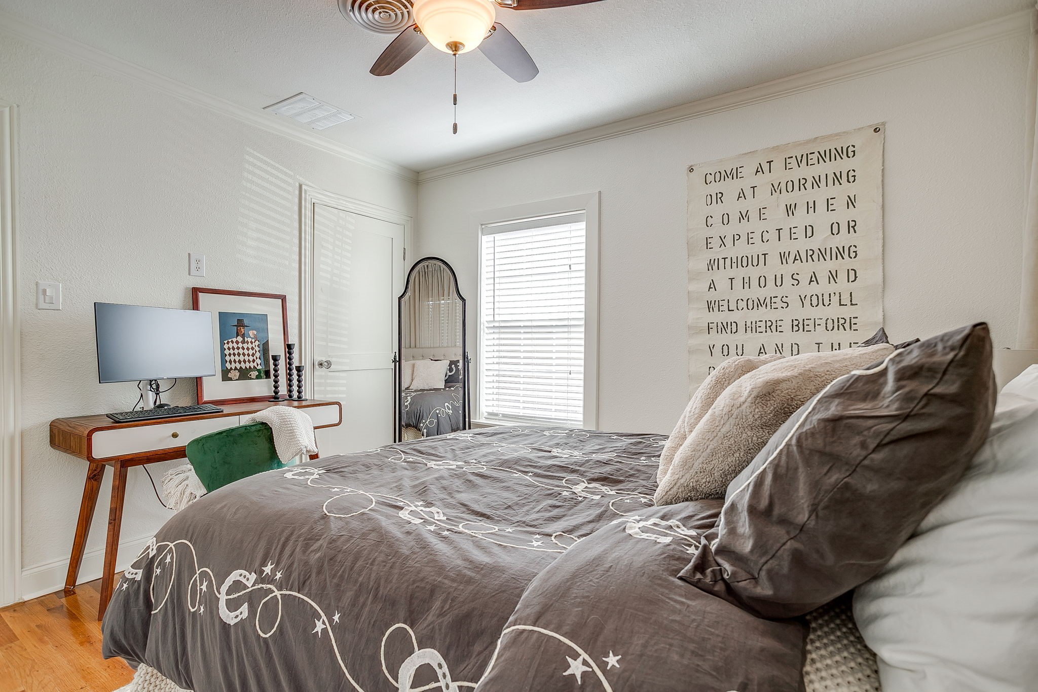 4924 Calmont Avenue Fort Worth TX 76107