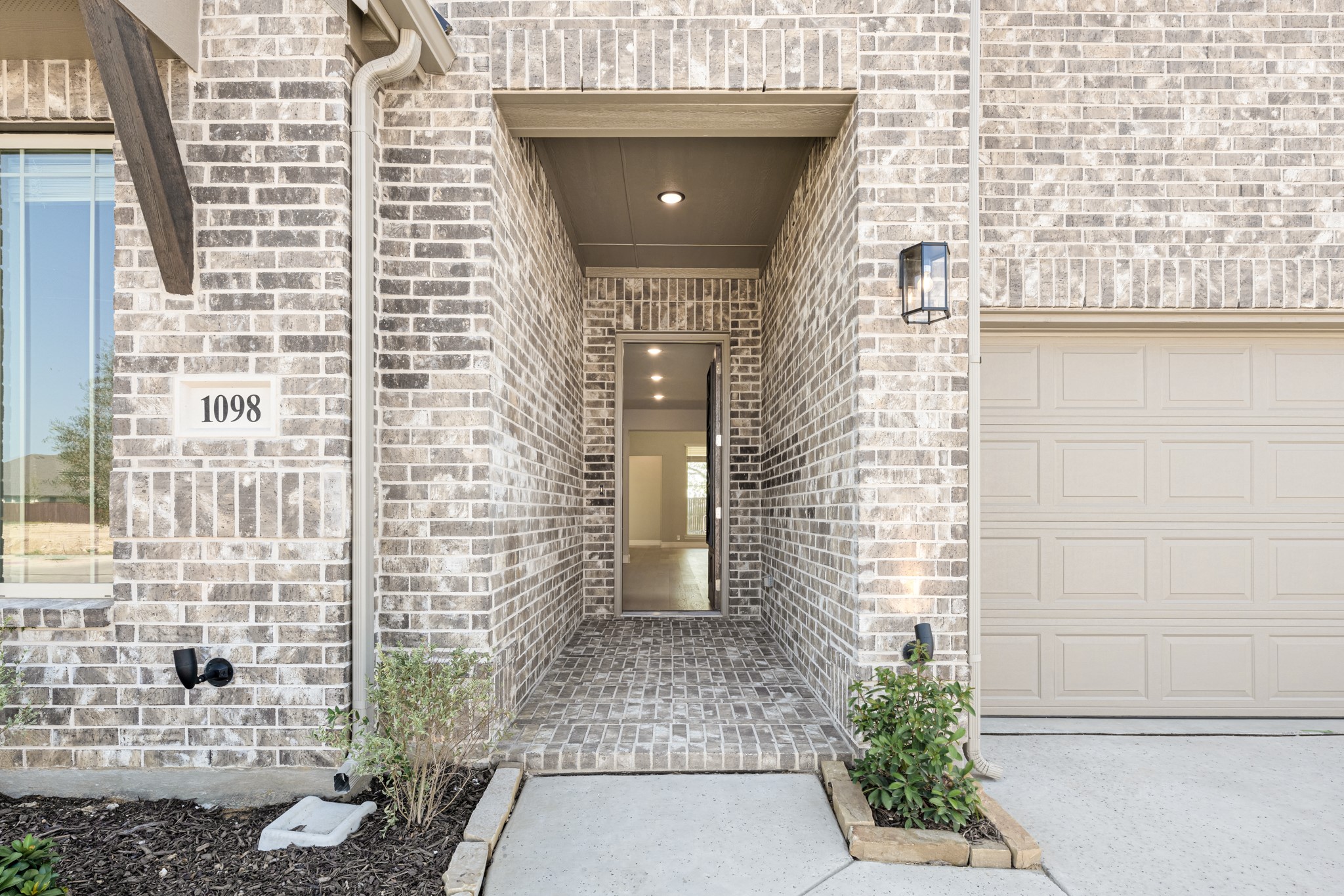 1098 Foxtail Drive Justin TX 76247