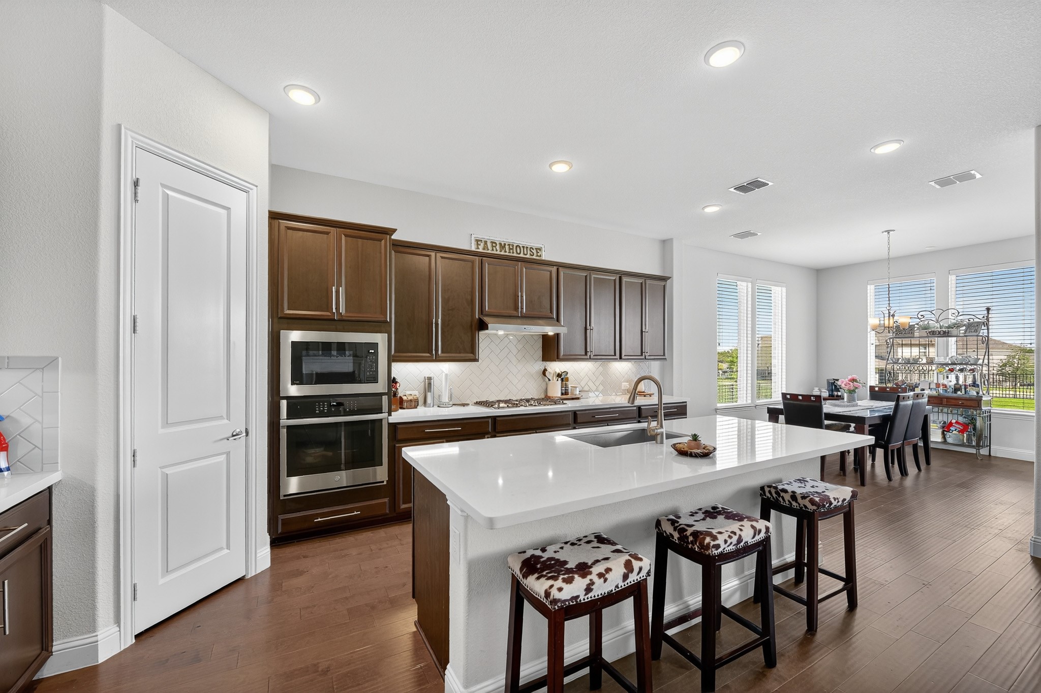 1420 Wolf Ridge Run Gunter TX 75058