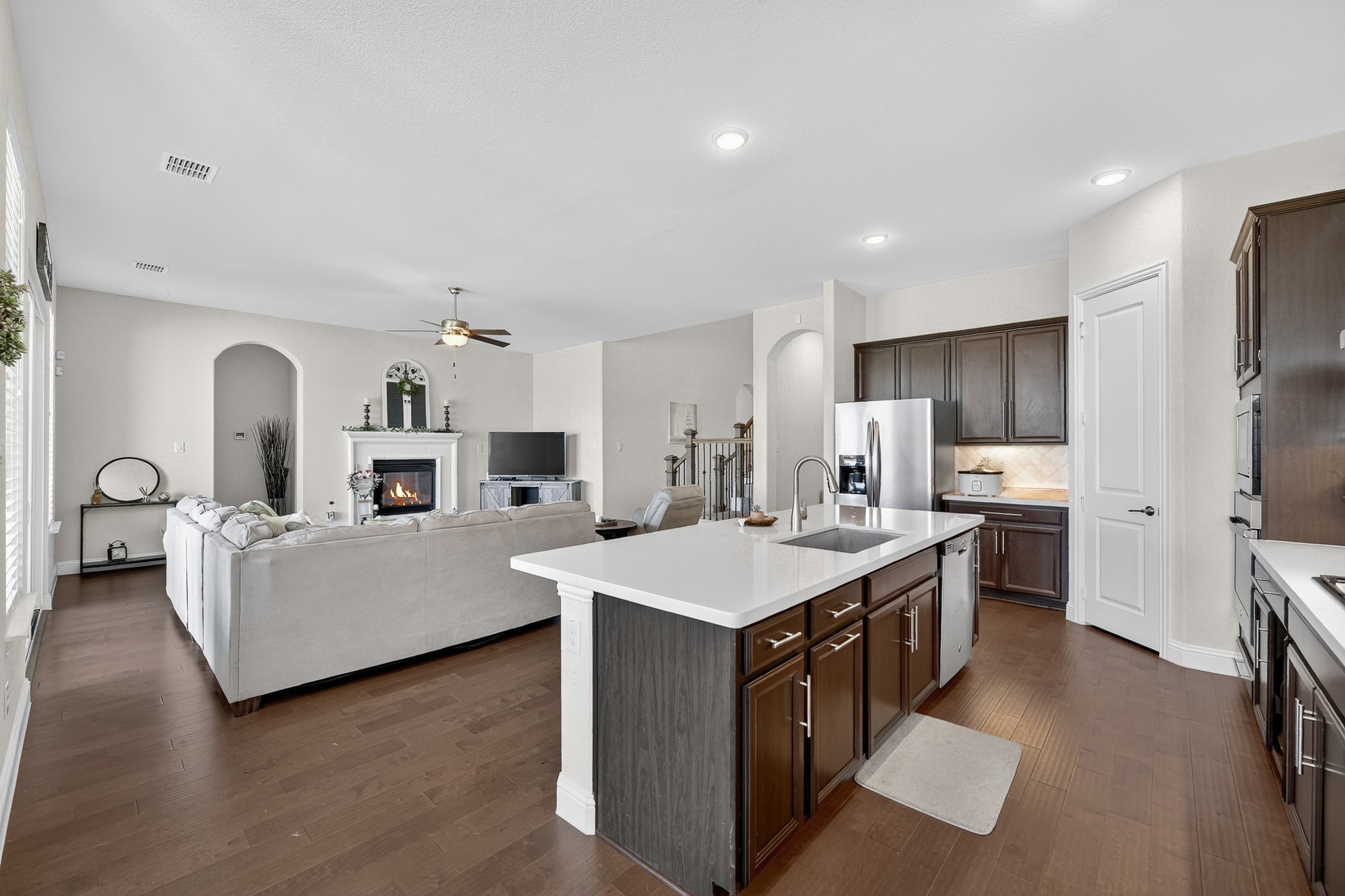 1420 Wolf Ridge Run Gunter TX 75058