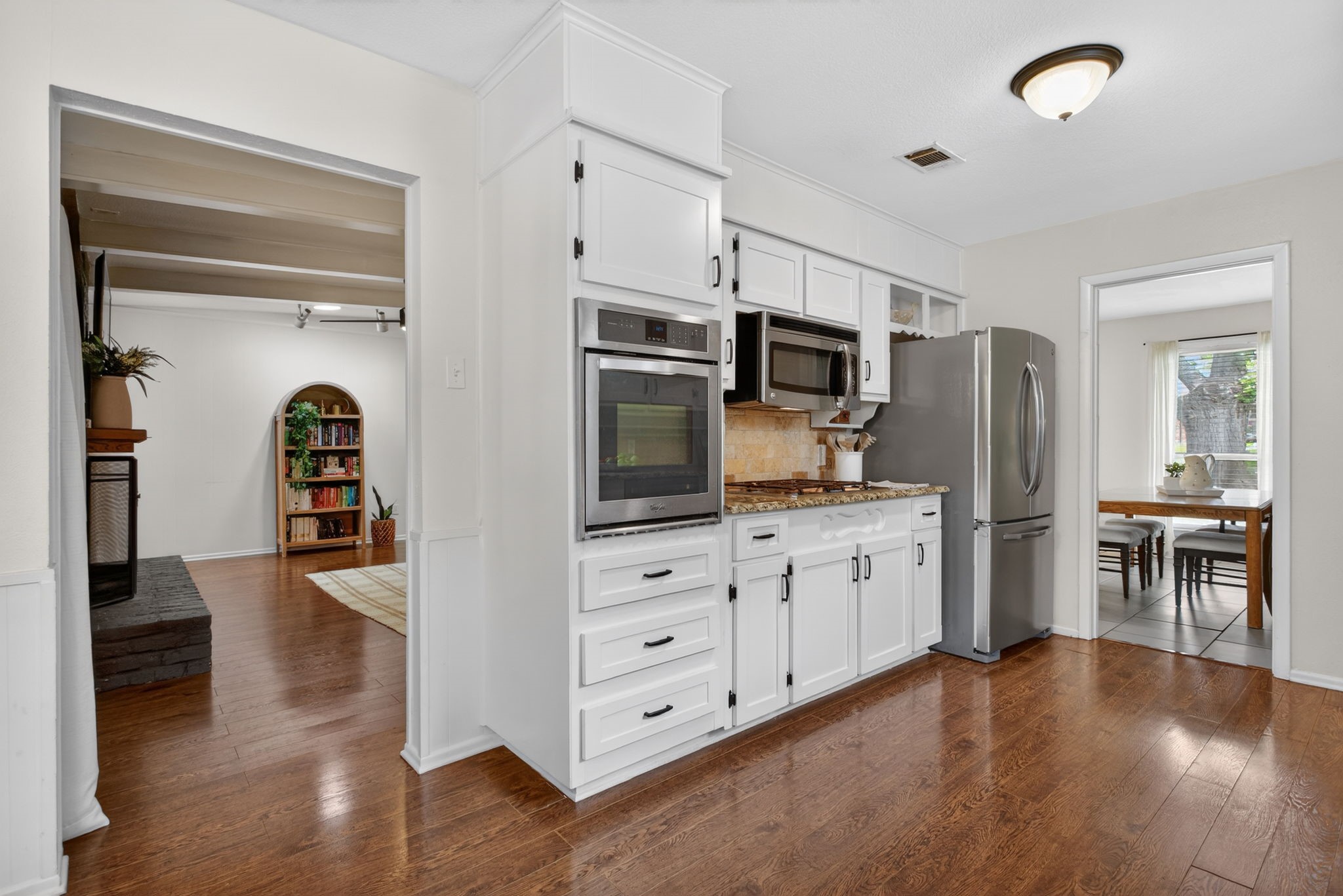 6304 Whitman Avenue Fort Worth TX 76133