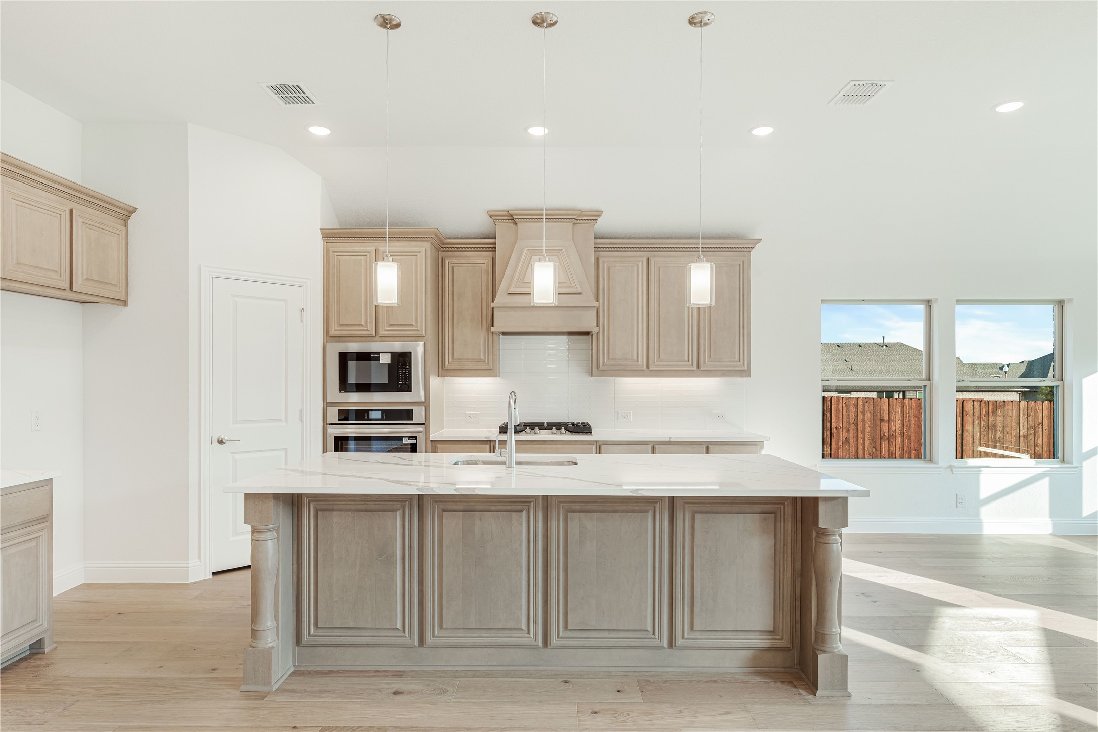 5605 Hazelnut Lane Denton TX 76226