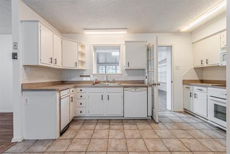 7821 N State Highway 34 Oak Ridge TX 75161