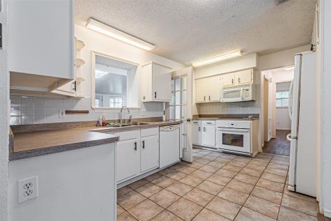 7821 N State Highway 34 Oak Ridge TX 75161