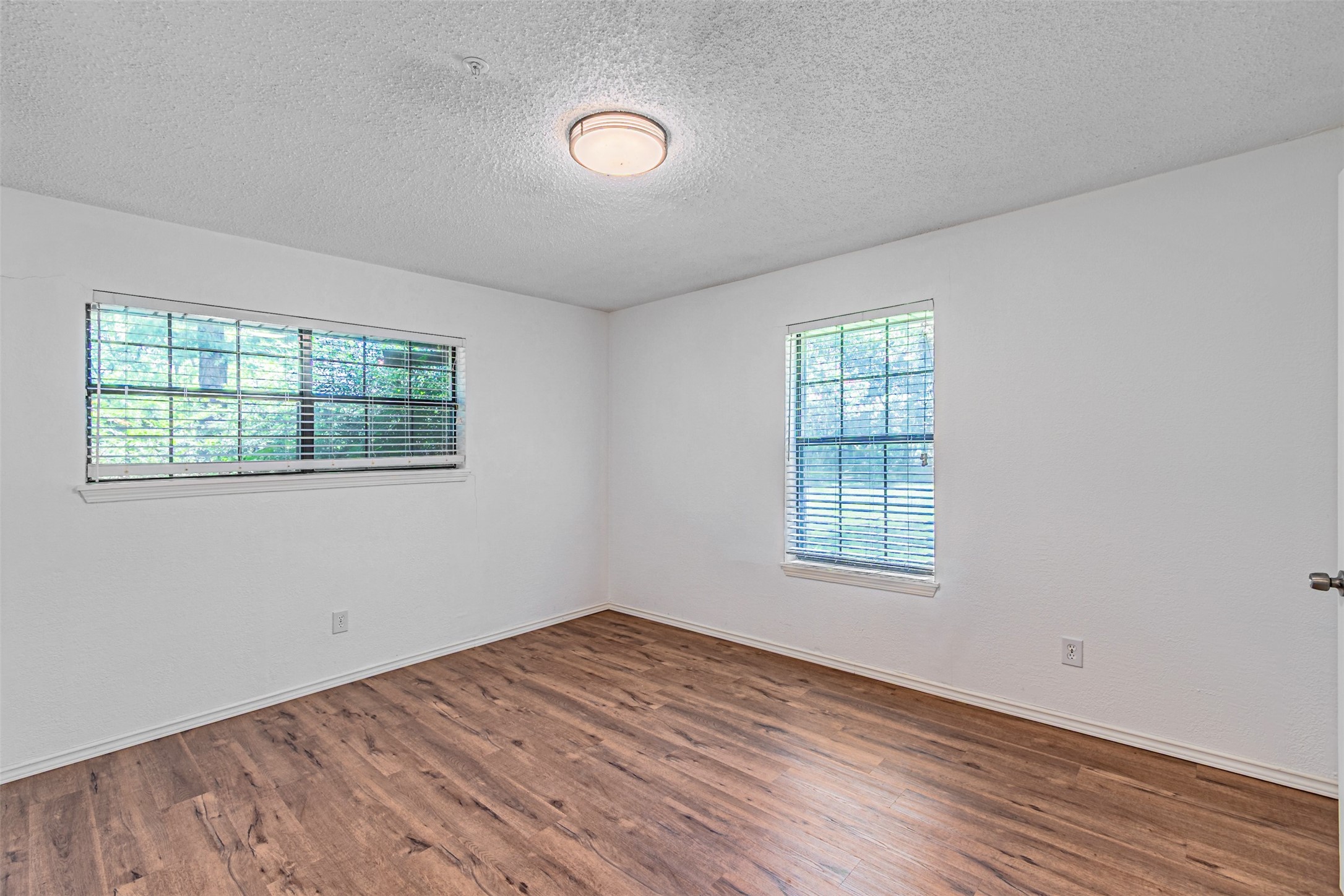 7821 N State Highway 34 Oak Ridge TX 75161