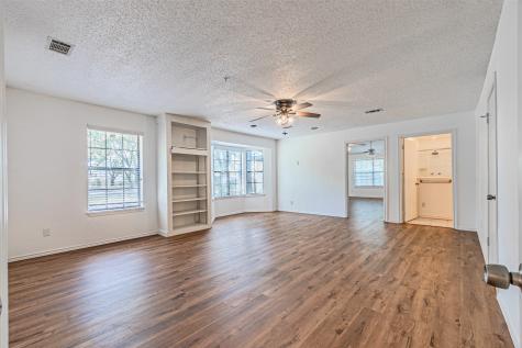 7821 N State Highway 34 Oak Ridge TX 75161