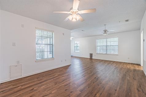 7821 N State Highway 34 Oak Ridge TX 75161