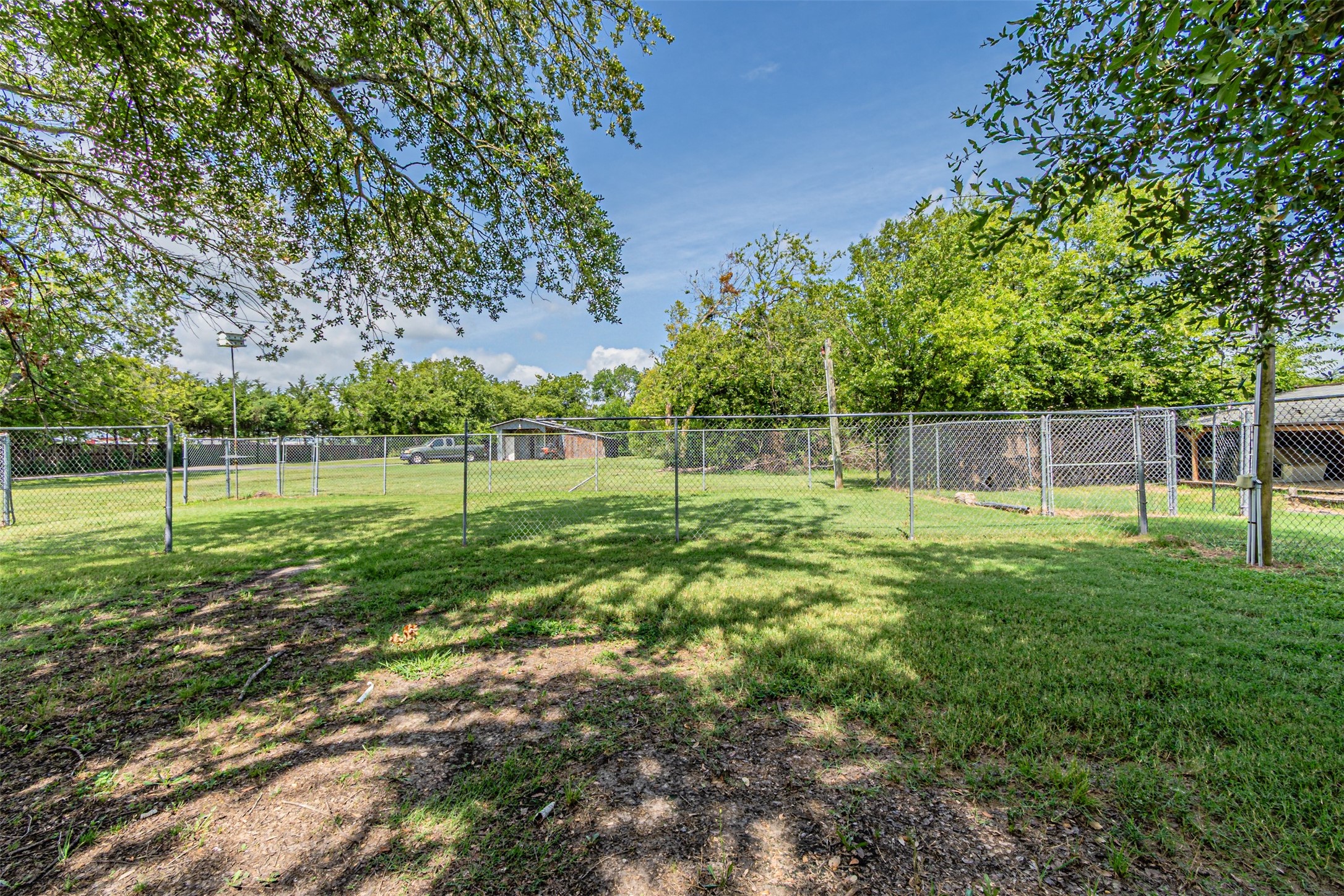 7821 N State Highway 34 Oak Ridge TX 75161