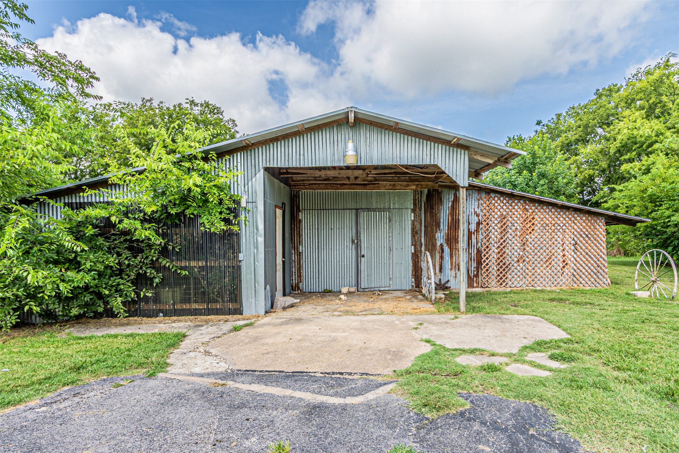 7821 N State Highway 34 Oak Ridge TX 75161