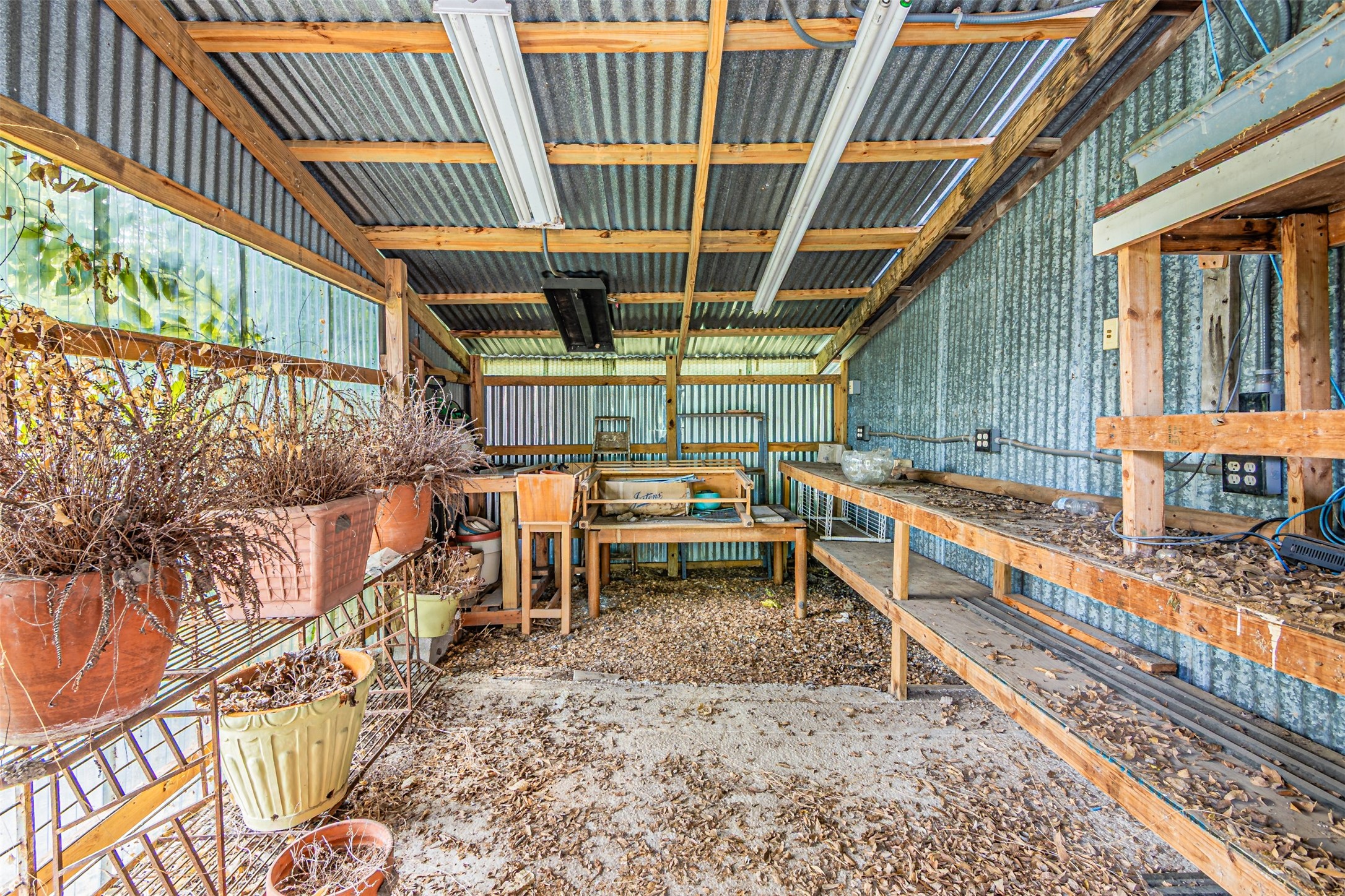 7821 N State Highway 34 Oak Ridge TX 75161