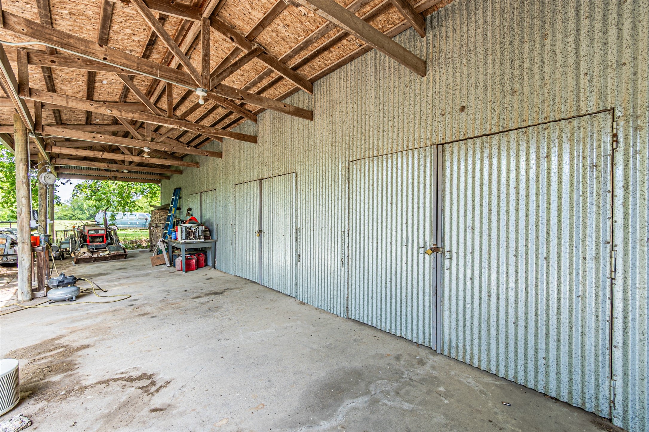7821 N State Highway 34 Oak Ridge TX 75161