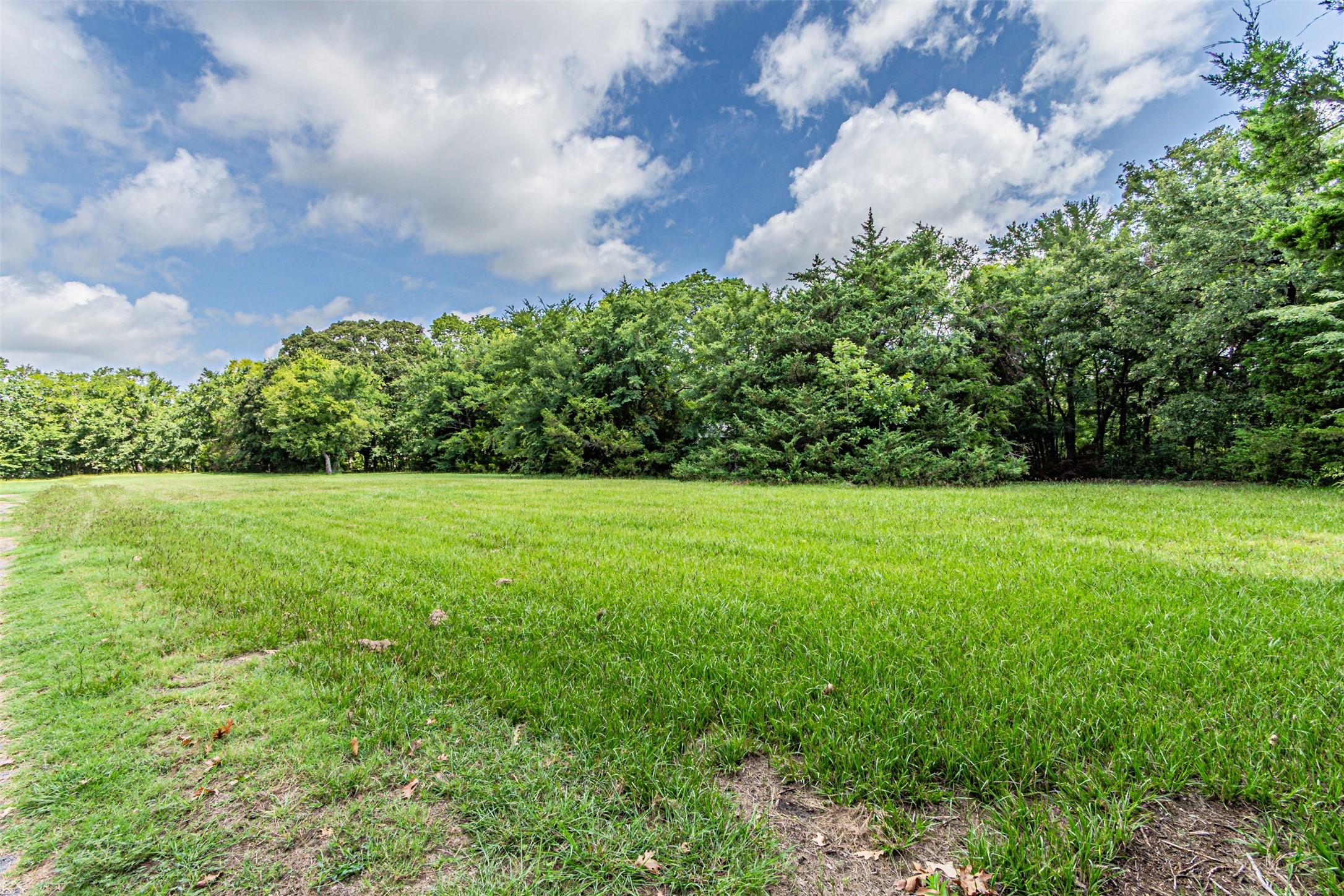 7821 N State Highway 34 Oak Ridge TX 75161