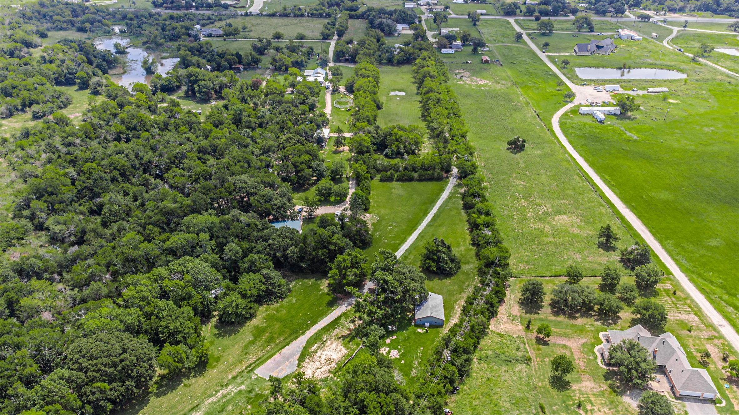 7821 N State Highway 34 Oak Ridge TX 75161