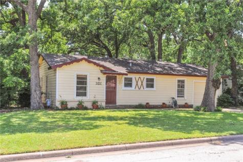 202 Helen Drive Arlington TX 76011