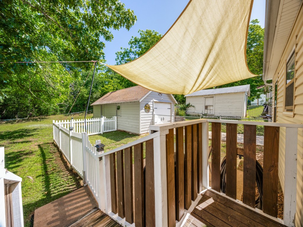 1109 W Hanna Street Denison TX 75020
