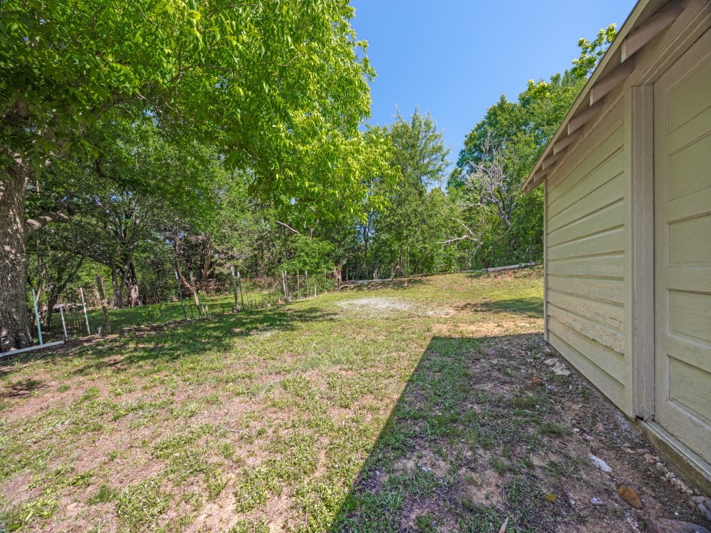 1109 W Hanna Street Denison TX 75020