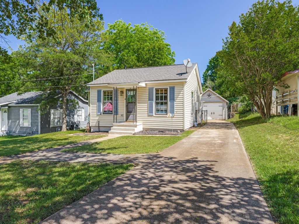 1109 W Hanna Street Denison TX 75020