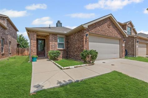 8837 Tenderfoot Lane Aubrey TX 76227