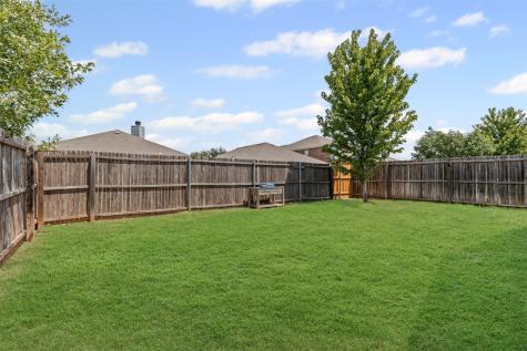 8837 Tenderfoot Lane Aubrey TX 76227