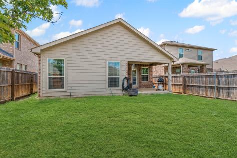 8837 Tenderfoot Lane Aubrey TX 76227