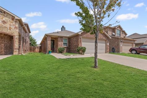 8837 Tenderfoot Lane Aubrey TX 76227