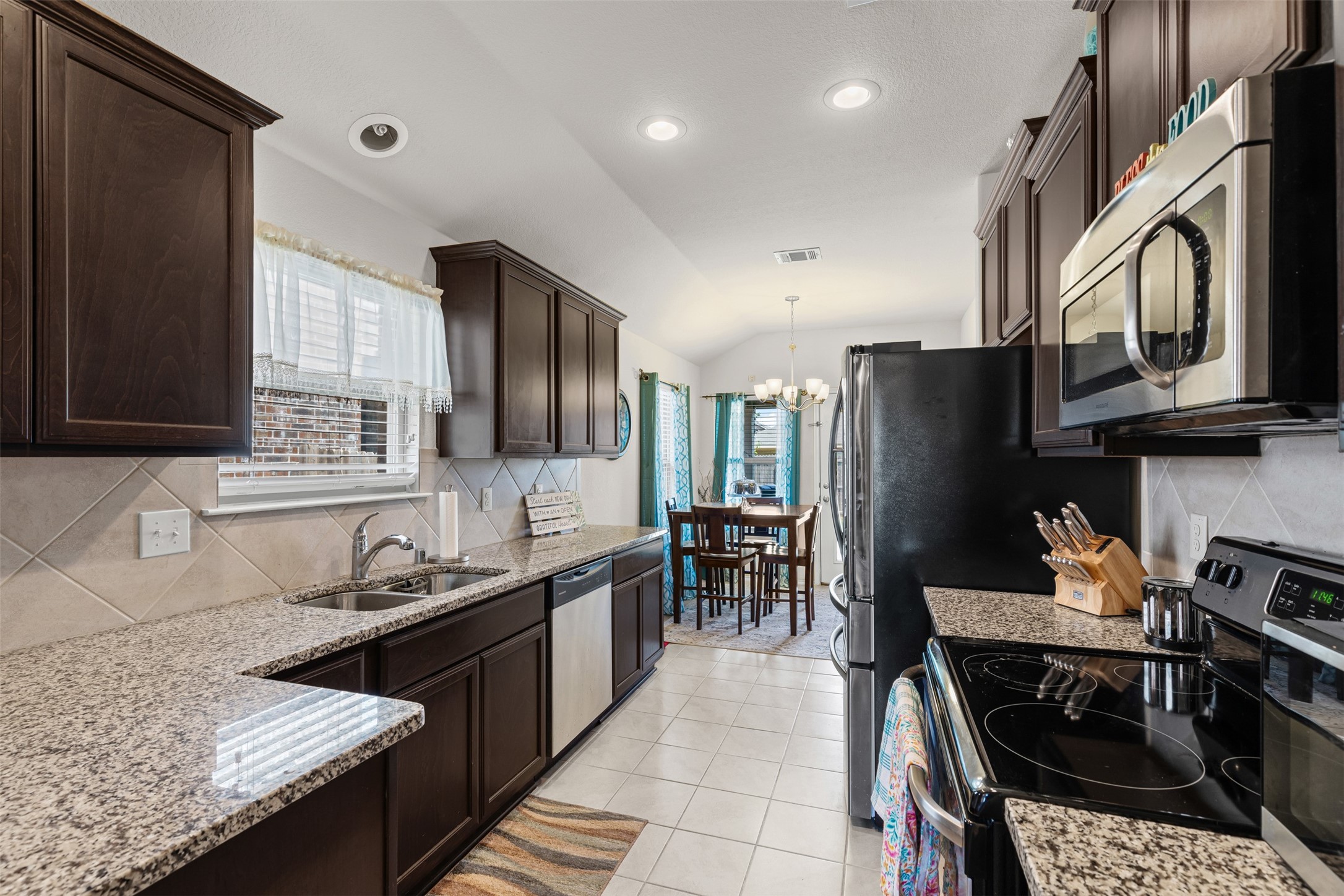 8837 Tenderfoot Lane Aubrey TX 76227