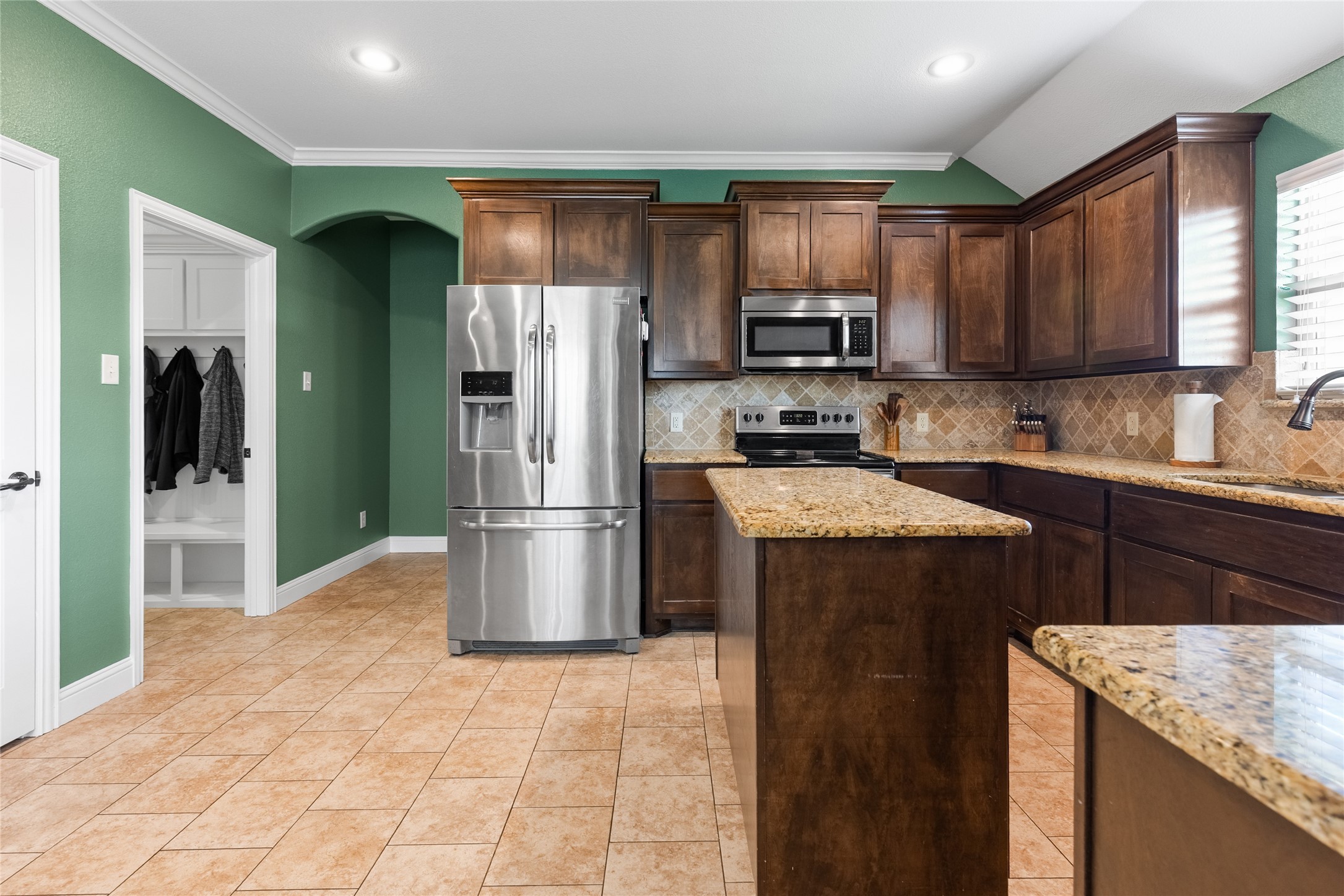 6512 Ashland Drive Greenville TX 75402