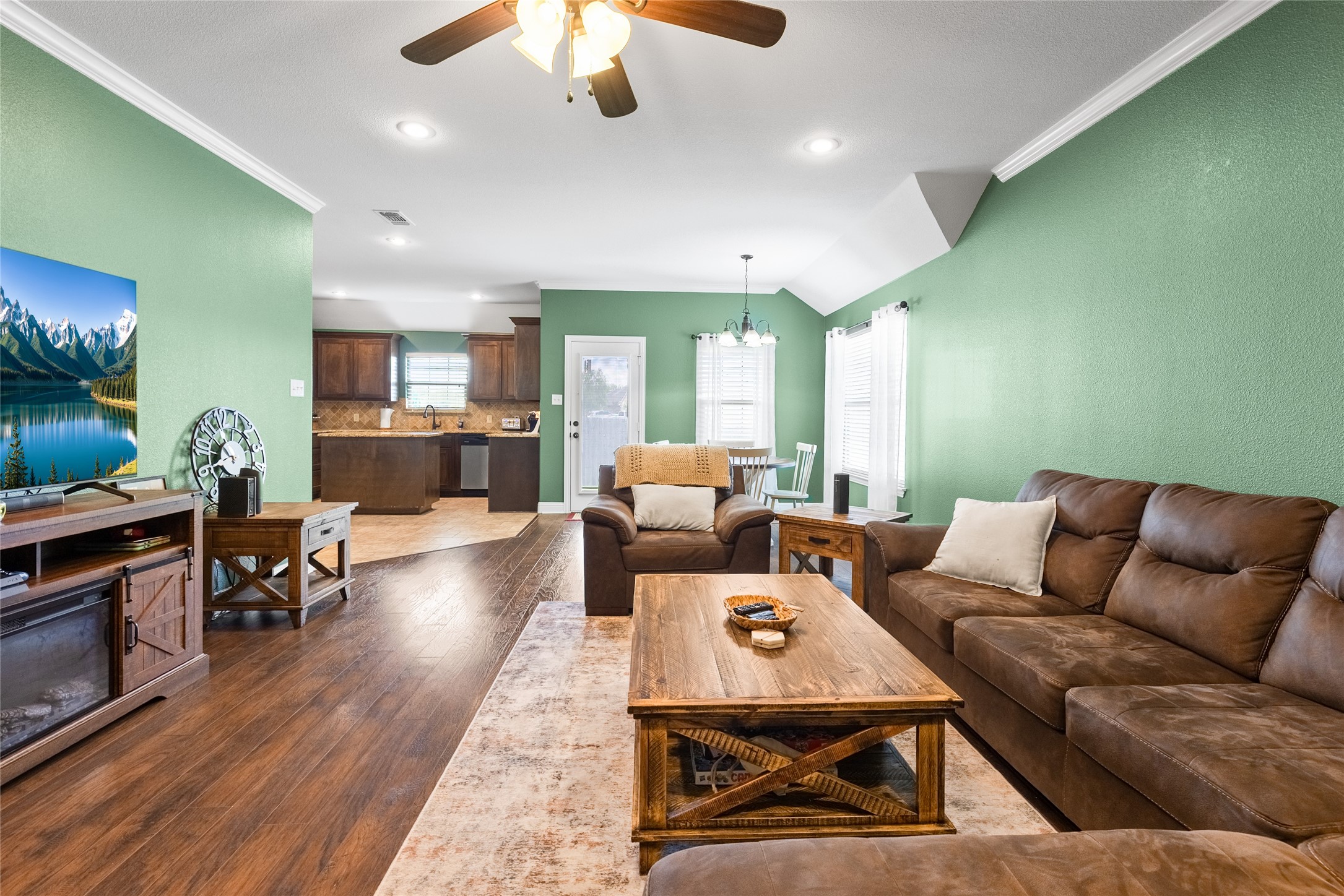 6512 Ashland Drive Greenville TX 75402