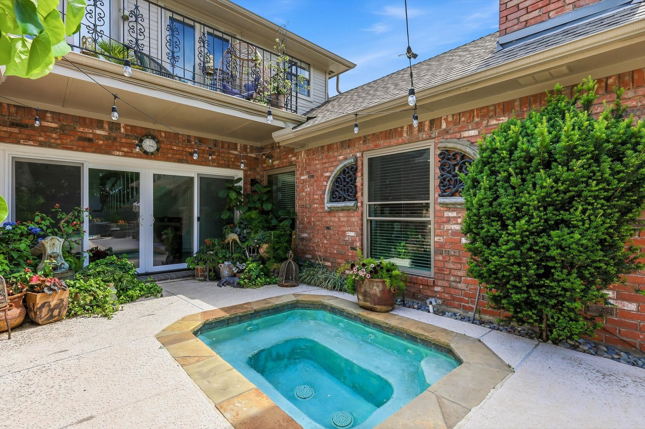 14917 Oaks North Drive Addison TX 75254