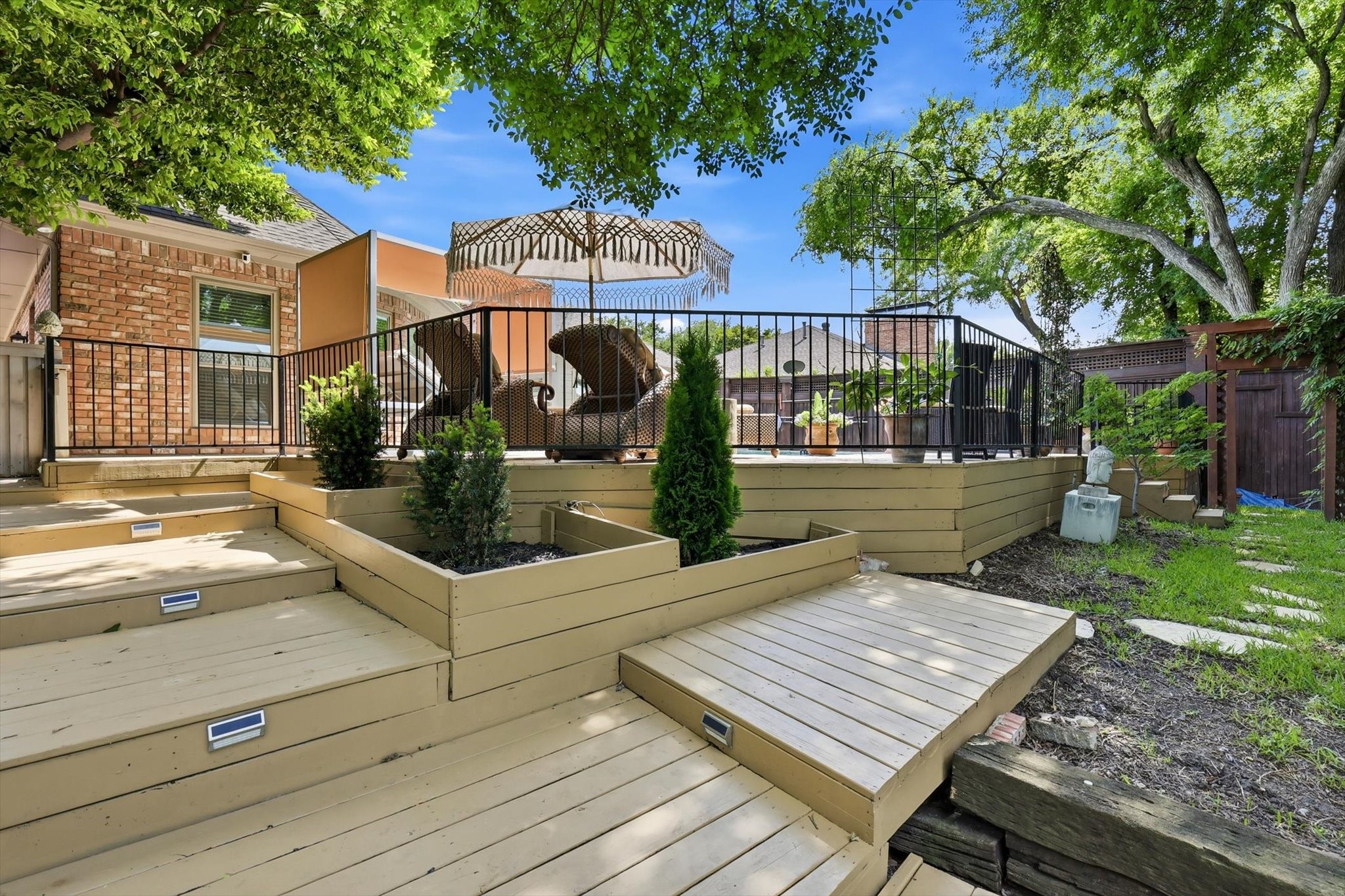 14917 Oaks North Drive Addison TX 75254